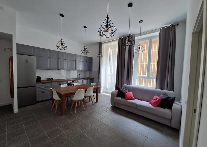 Homes & Suites - Milano Meravigli Den